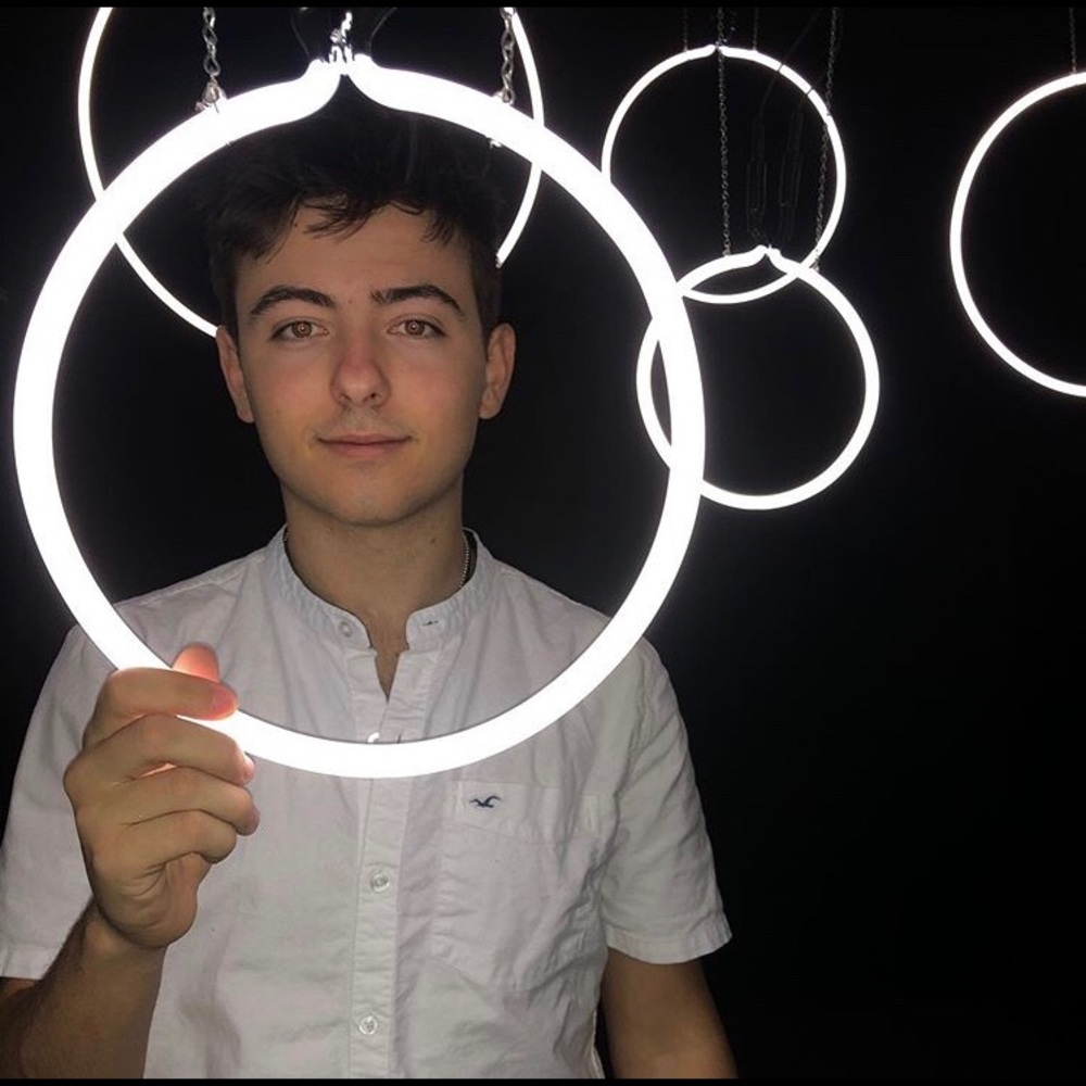 Meet your Posher, Ethan